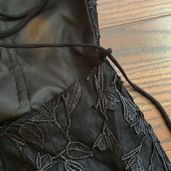 Black HOMECOMING dress lace up back w/ LACE Flower Details! NEVER WORN! - Picture 3 of 4